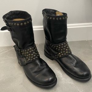 Frye 6.5b Women’s Boots